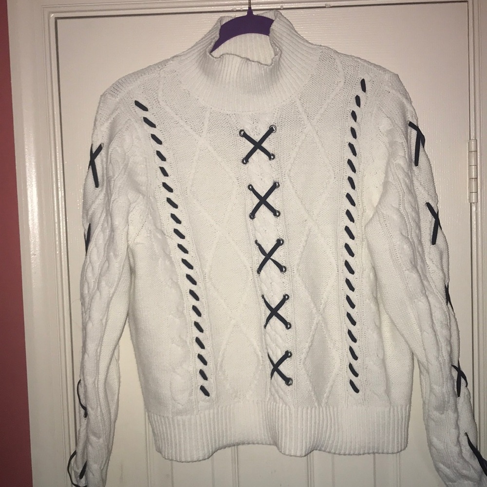 Torrid crop black and white sweater sold out!